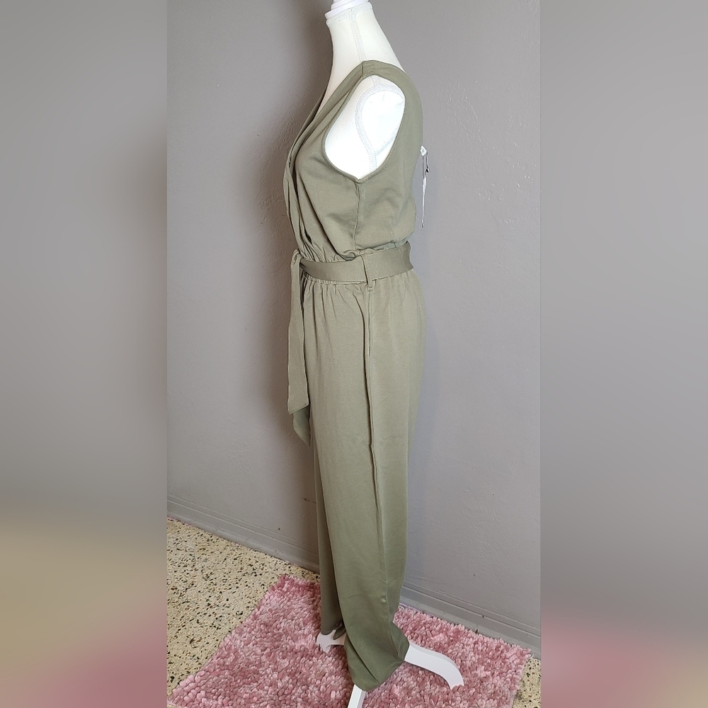 The Drop Elegant Caralynmirand Sleeveless Belted M Olive Green Jumpsuit NWT - Picture 4 of 13